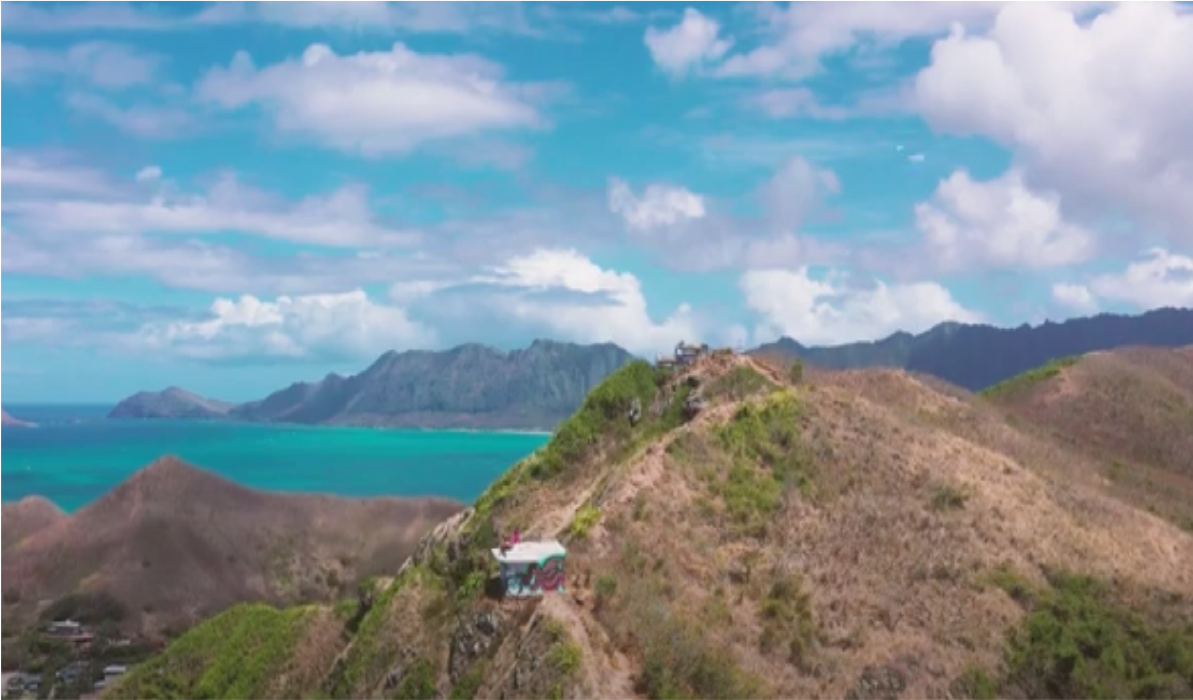 Hawaiian islands online, top of diamondhead overlooking ocean