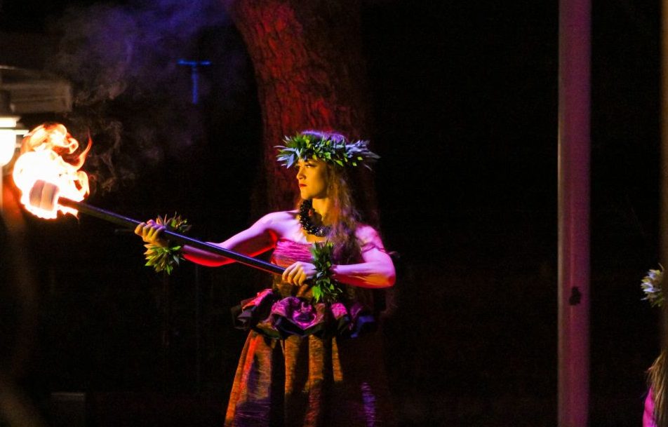 Oahu: Ka Moana Luau Dinner and Show at Aloha Tower