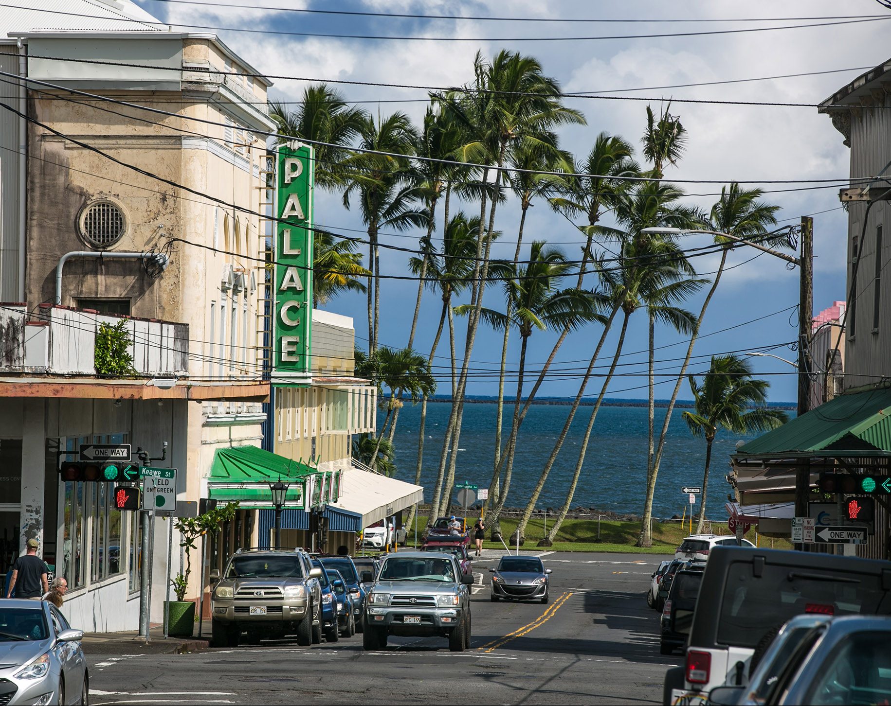 hilo hawaii downtown overlooking bay