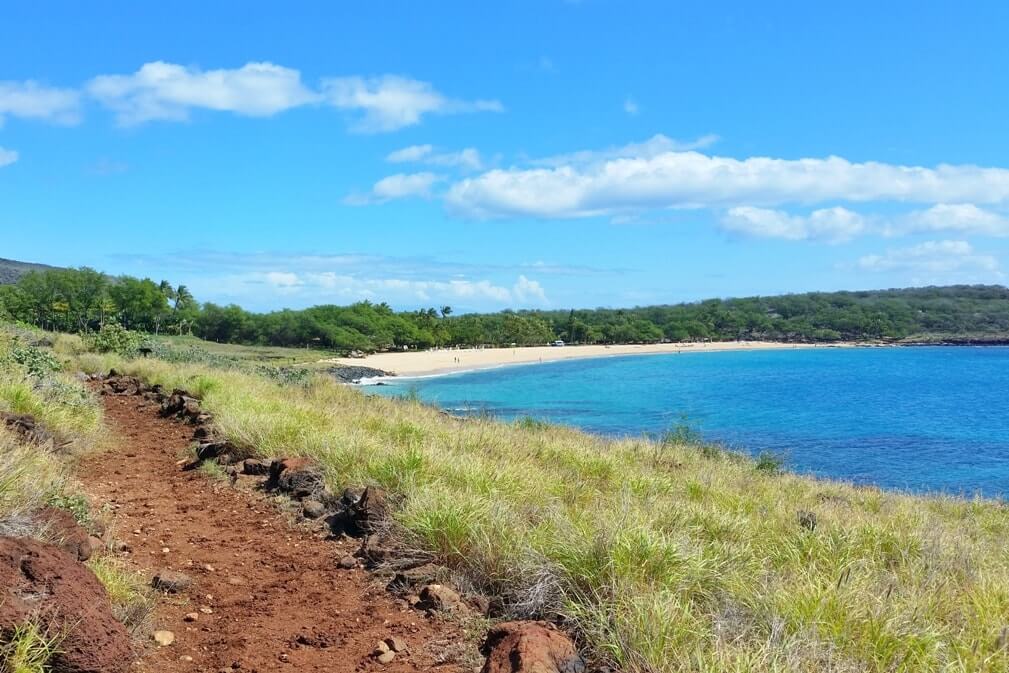 hulopoe-beach-trail